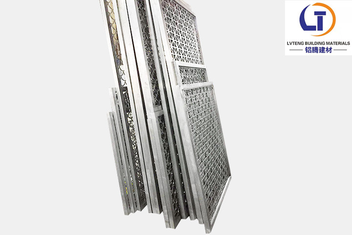 鏤空雕刻鋁單板：個性化金屬藝術引領空間裝飾新風尚